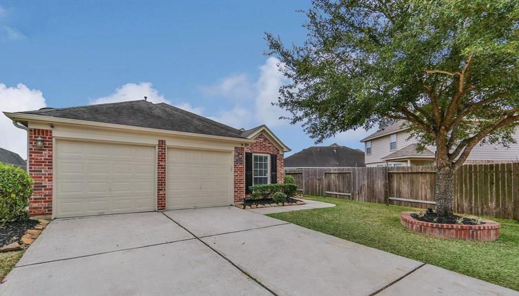 2123 Castle Gardens Lane, Katy, TX 77449