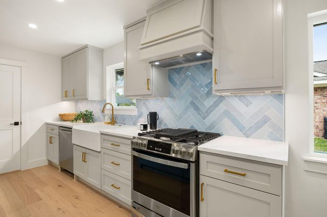 9703 Moorberry Lane, Houston, TX 77080