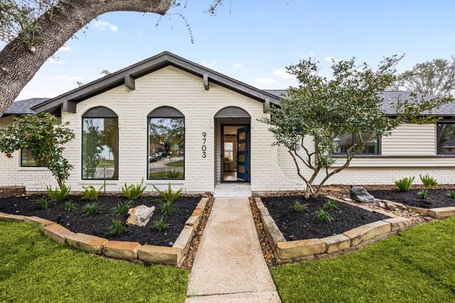 9703 Moorberry Lane, Houston, TX 77080