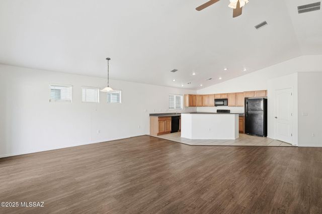 4013 E Shadow Branch Drive, Tucson, AZ 85756