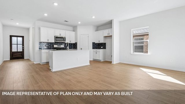 1833 Dandy Brush DR, Leander, TX 78641
