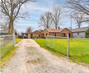 704 Bay Road, Bay City, MI 48706