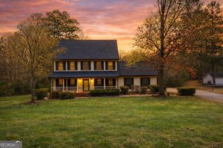 807 Oak Bridge Lane, Fayetteville, GA 30214