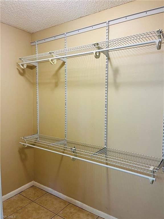 Image 13 of property listing at 3019 SE 5th PL, Cape Coral, FL 33904