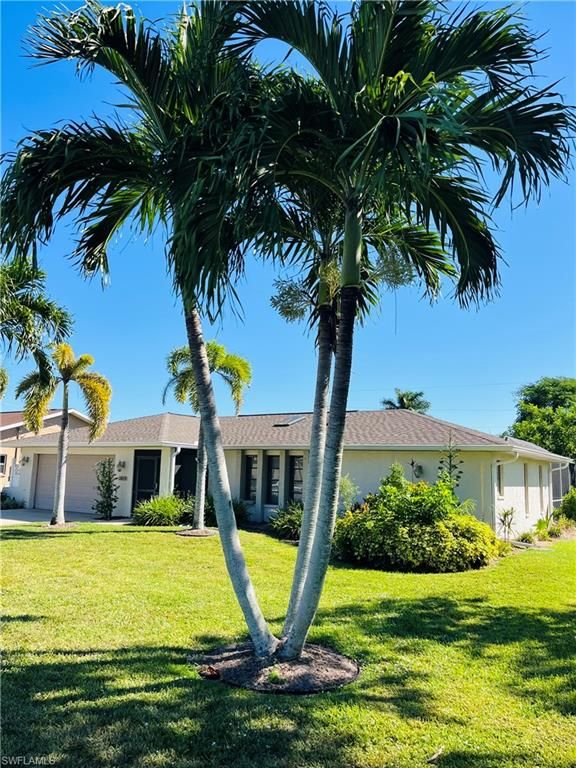 Image 30 of property listing at 3019 SE 5th PL, Cape Coral, FL 33904
