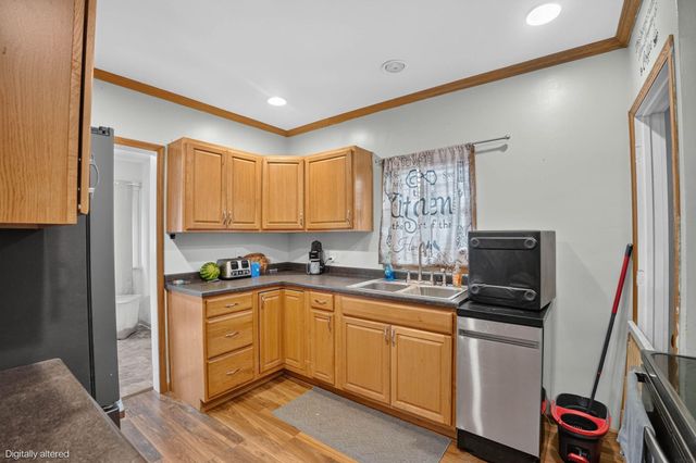 530 Bayard Street, Waterloo, IA 50702