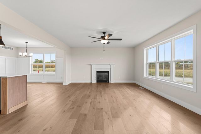 1930 Dahlia Drive, Mahomet, IL 61853