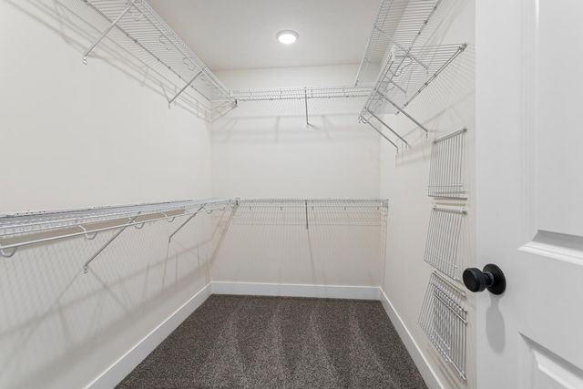 1930 Dahlia Drive, Mahomet, IL 61853