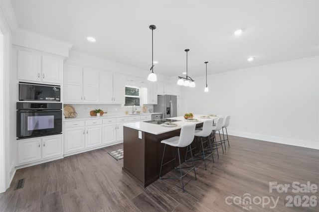 3718 Club House Drive NE, Conover, NC 28613