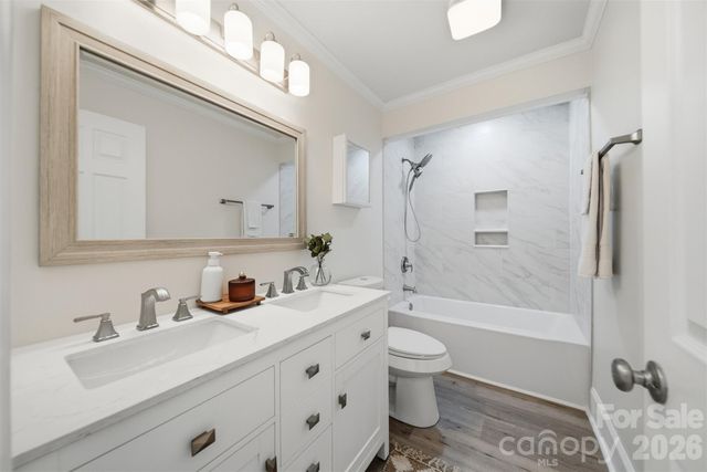 3718 Club House Drive NE, Conover, NC 28613