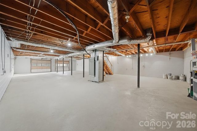 3718 Club House Drive NE, Conover, NC 28613