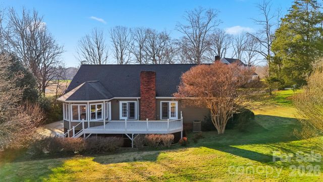 3718 Club House Drive NE, Conover, NC 28613
