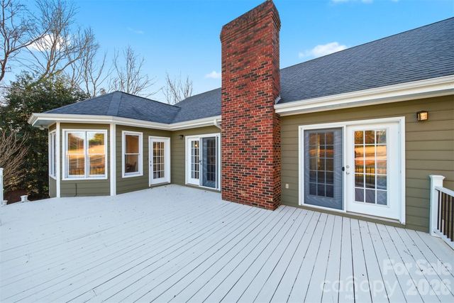 3718 Club House Drive NE, Conover, NC 28613