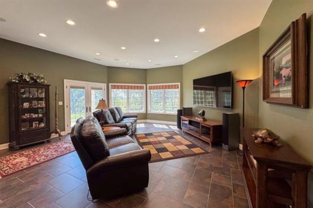 163 Russell Road, Oregon, IL 61061