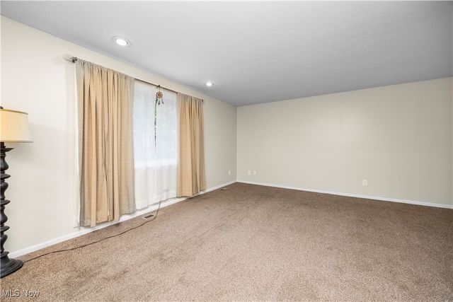 2209 W 40th Street, Lorain, OH 44053