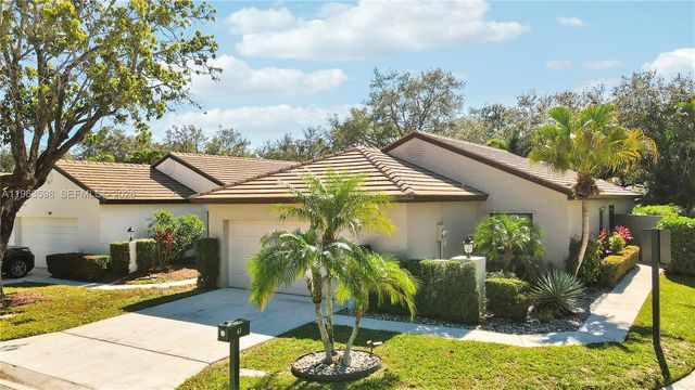 63 N Ironwood Way N, Palm Beach Gardens, FL 33418
