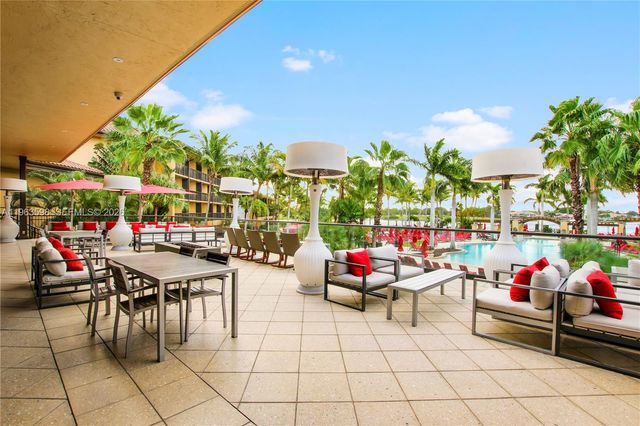 63 N Ironwood Way N, Palm Beach Gardens, FL 33418