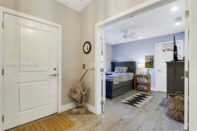 63 N Ironwood Way N, Palm Beach Gardens, FL 33418