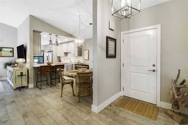 63 N Ironwood Way N, Palm Beach Gardens, FL 33418