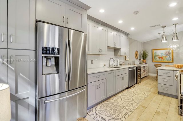 63 N Ironwood Way N, Palm Beach Gardens, FL 33418