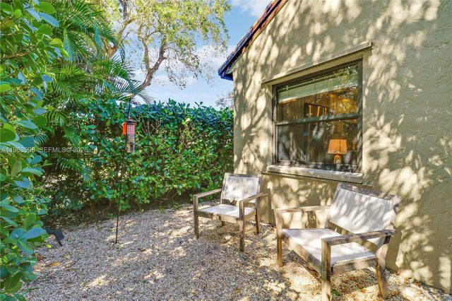 63 N Ironwood Way N, Palm Beach Gardens, FL 33418