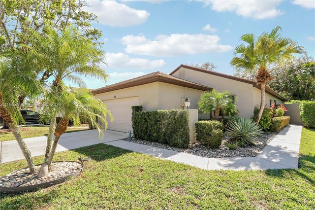 63 N Ironwood Way N, Palm Beach Gardens, FL 33418
