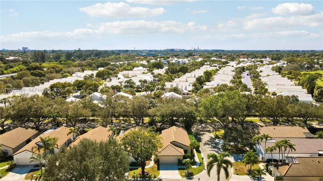 63 N Ironwood Way N, Palm Beach Gardens, FL 33418