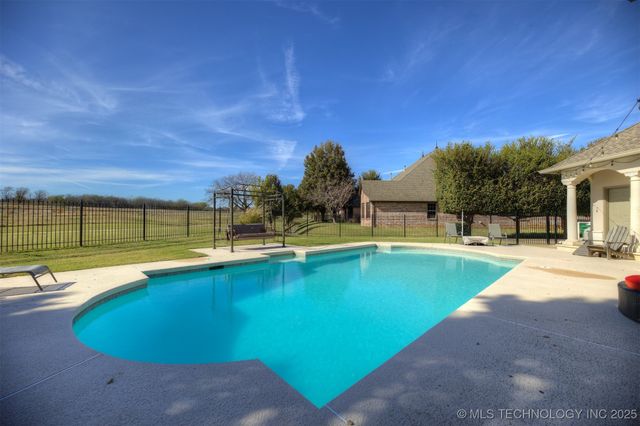 14832 S 53rd East Avenue, Bixby, OK 74008
