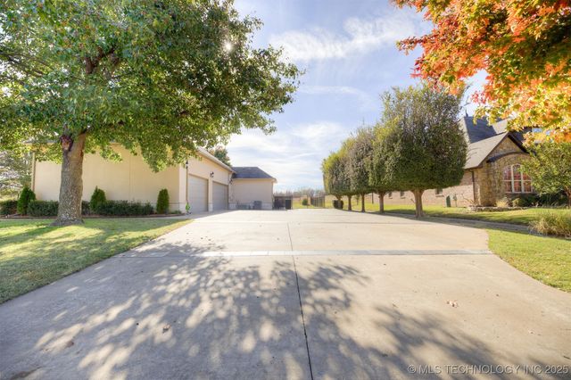 14832 S 53rd East Avenue, Bixby, OK 74008