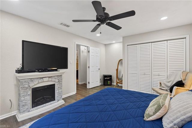 1220 Garth CT, Virginia Beach, VA 23454