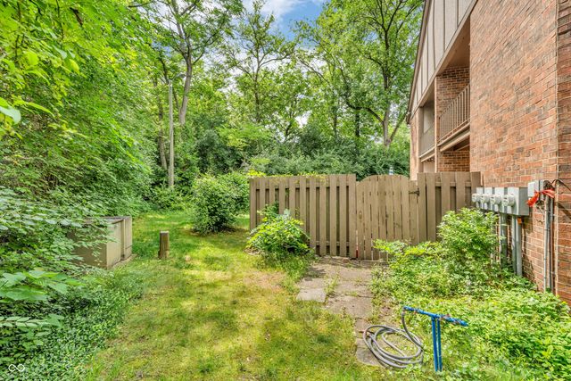 2267 Rome Drive A, Indianapolis, IN 46228