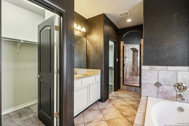 1902 Sirius Grove, San Antonio, TX 78245