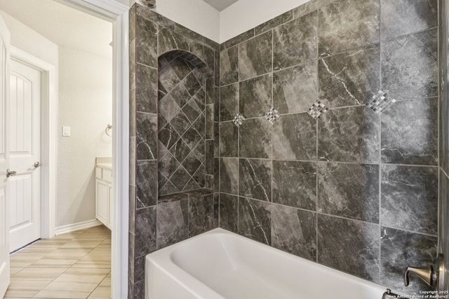 1902 Sirius Grove, San Antonio, TX 78245