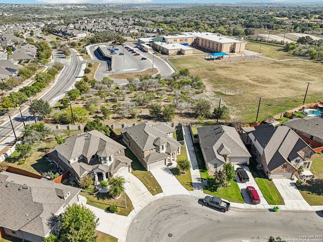 1902 Sirius Grove, San Antonio, TX 78245