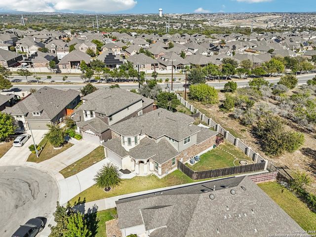 1902 Sirius Grove, San Antonio, TX 78245