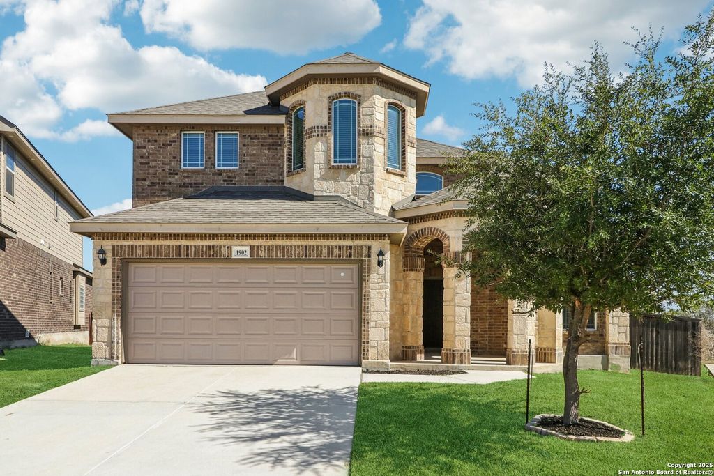 1902 Sirius Grove, San Antonio, TX 78245