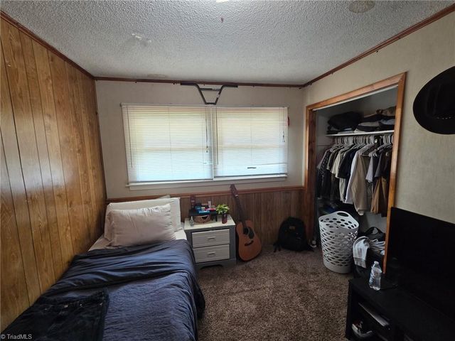 2812 Emerson Street, Winston-salem, NC 27107