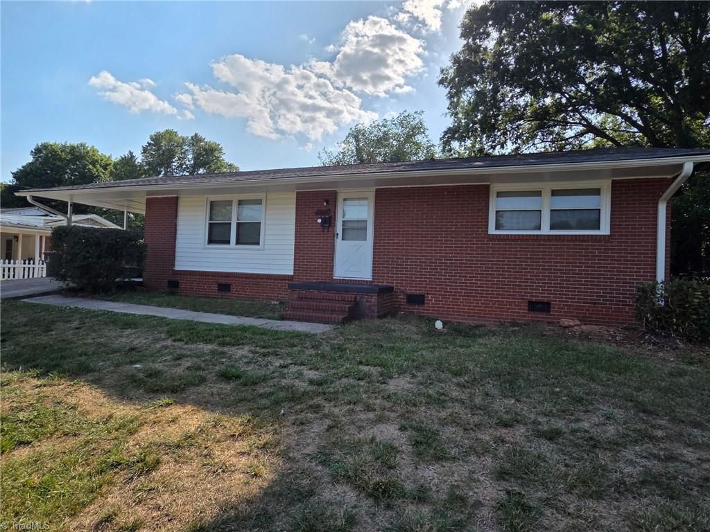 2812 Emerson Street, Winston-salem, NC 27107