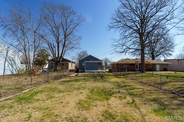 1111 Greenwood Street, Madison, IL 62060