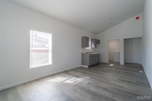 1111 Greenwood Street, Madison, IL 62060