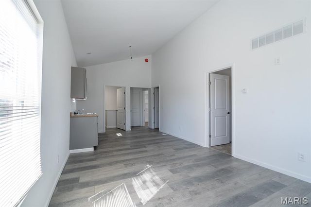 1111 Greenwood Street, Madison, IL 62060