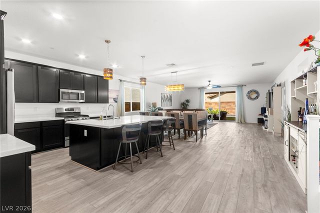 808 Aurelie Ridge Street, Henderson, NV 89011