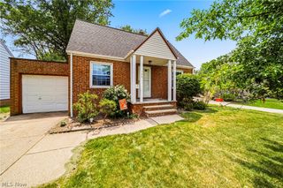 134 E 293rd Street, Willowick, OH 44095