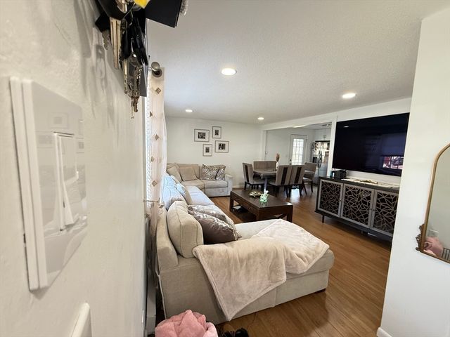 1338 East St 1338, Mansfield, MA 02048