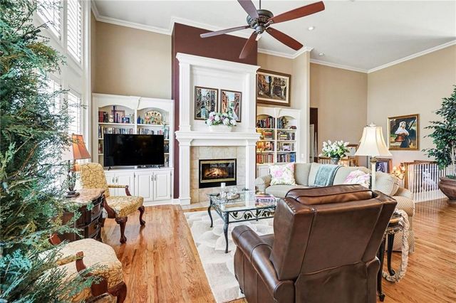 20306 W 99th Terrace, Lenexa, KS 66220