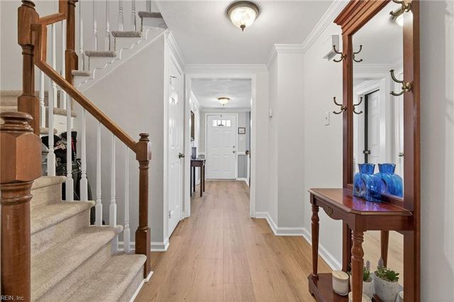 5320 Brookstone LN, Virginia Beach, VA 23455