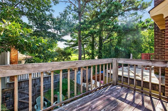 5320 Brookstone LN, Virginia Beach, VA 23455