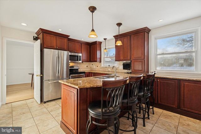 725 SPRINGDELL RD, King Of Prussia, PA 19406