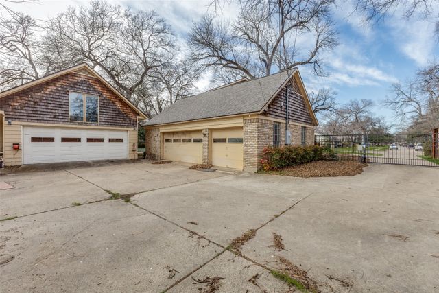 1005 Forest Grove Drive, Dallas, TX 75218