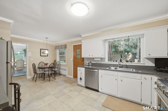 10 Joan Road, Stamford, CT 06905